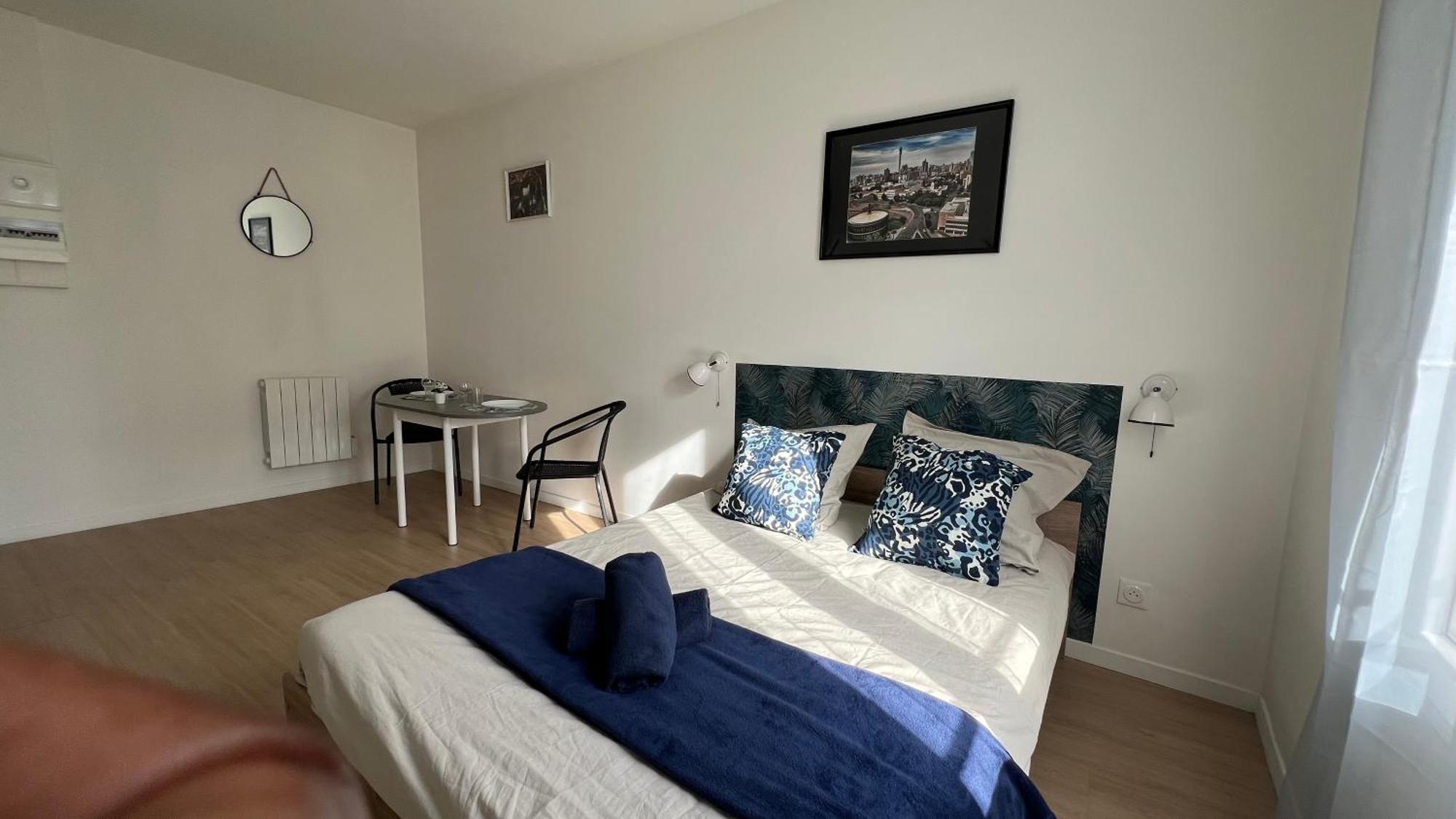 Studios Cozy Proche Gare Tgv Chatellerault Bagian luar foto