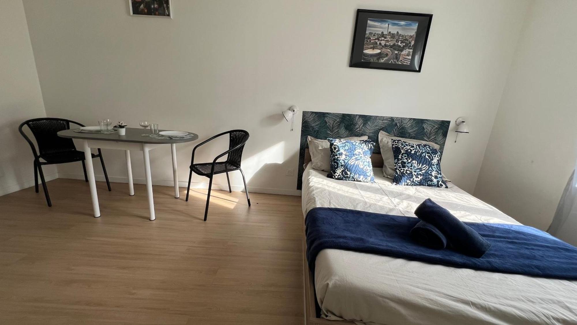 Studios Cozy Proche Gare Tgv Chatellerault Bagian luar foto