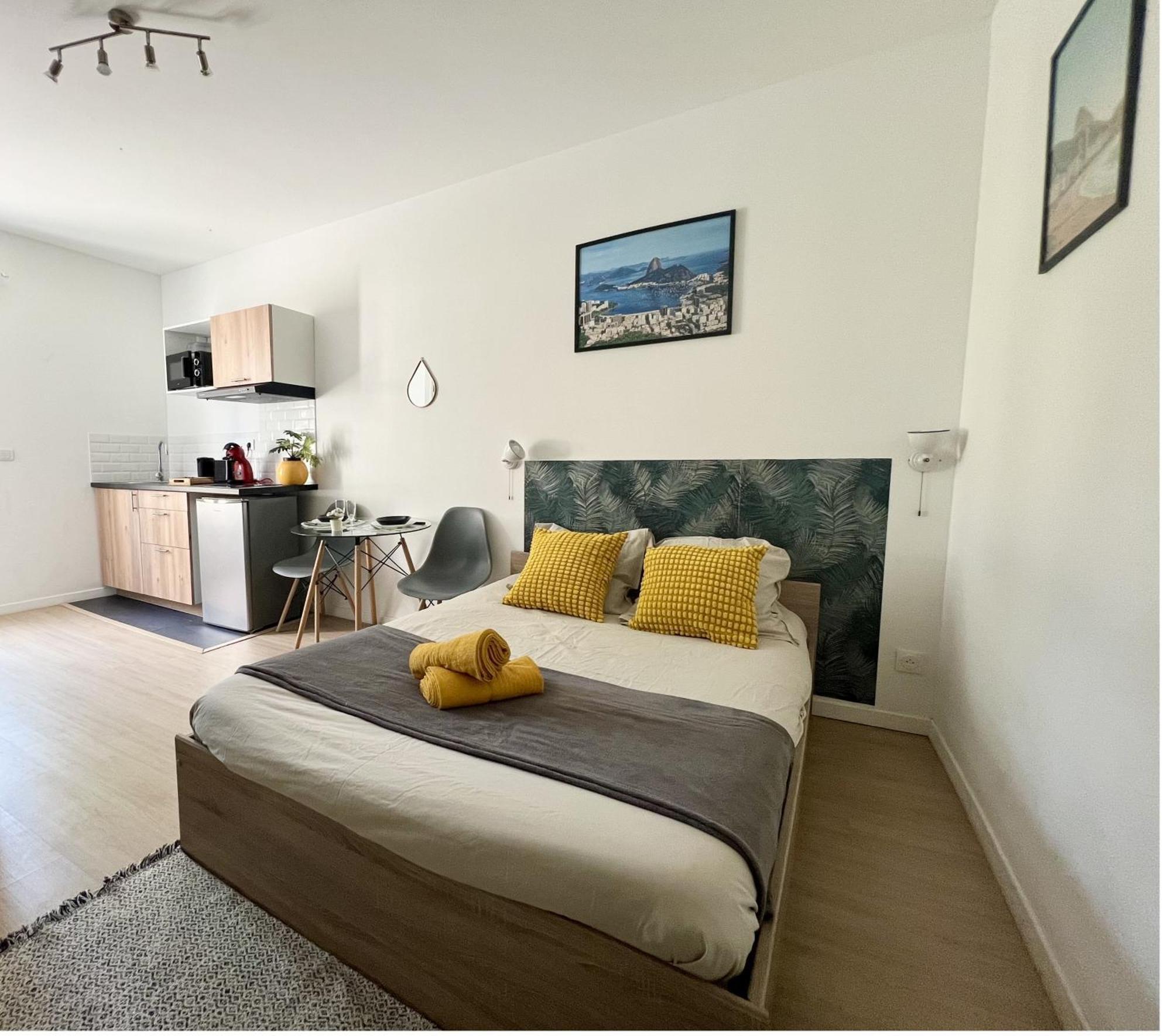 Studios Cozy Proche Gare Tgv Chatellerault Bagian luar foto