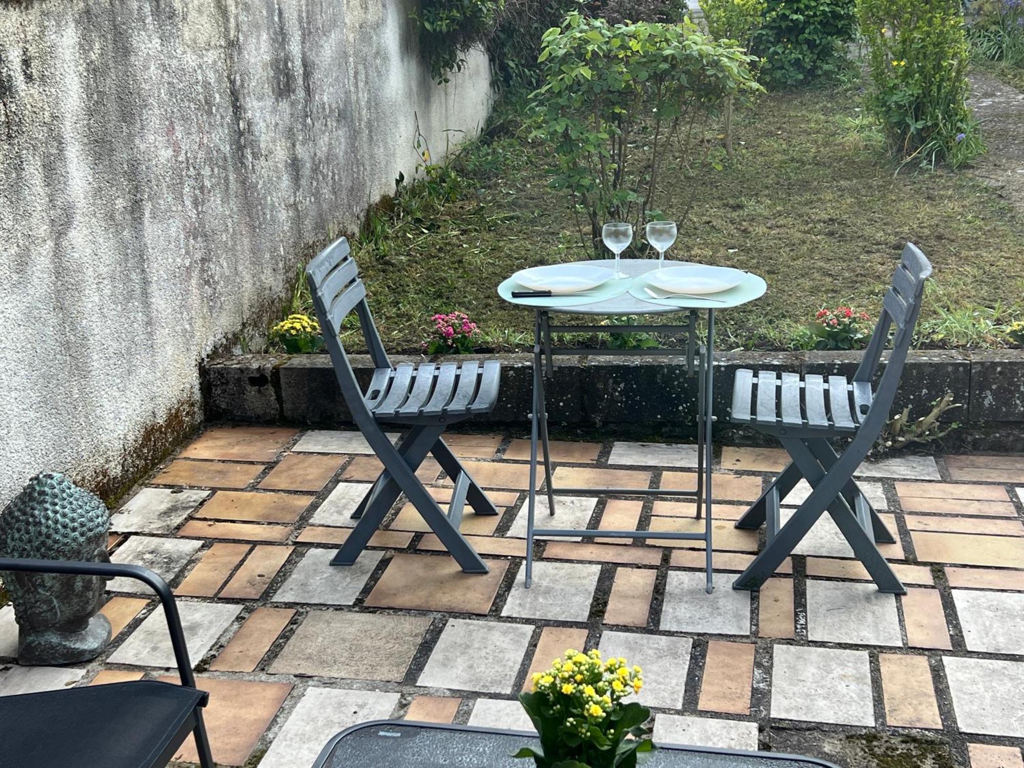 Studios Cozy Proche Gare Tgv Chatellerault Bagian luar foto